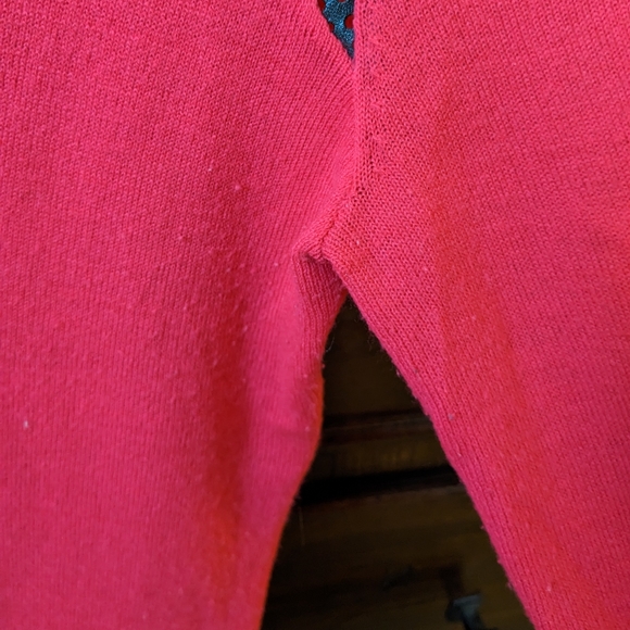 Sweater - Picture 5 of 6